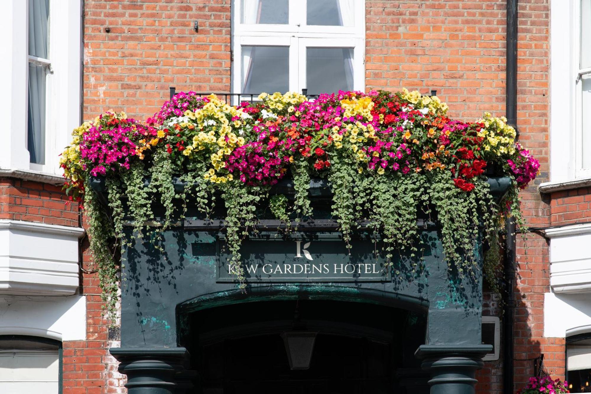 Kew Gardens Hotel Exterior photo